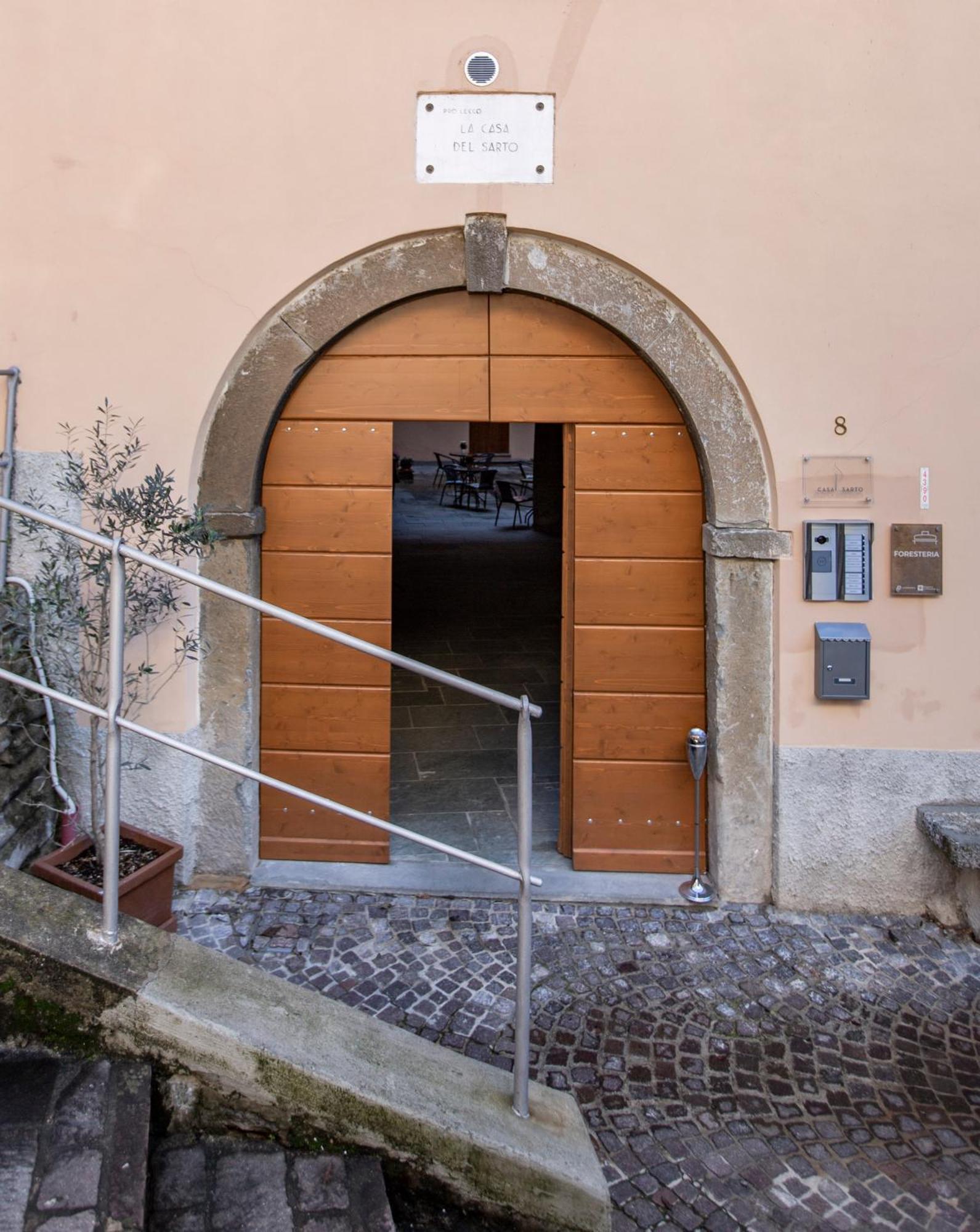 La Casa Del Sarto - Rooms And Apartments Lecco Bagian luar foto